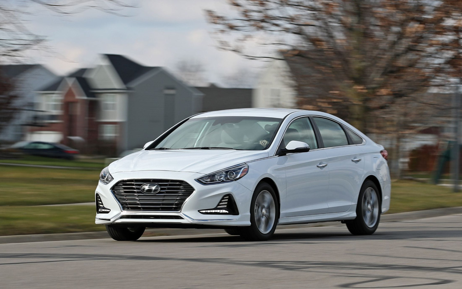 Hyundai Sonata SE Hybrid 2018 | SUV Drive